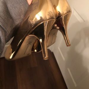 Rose Gold pumps